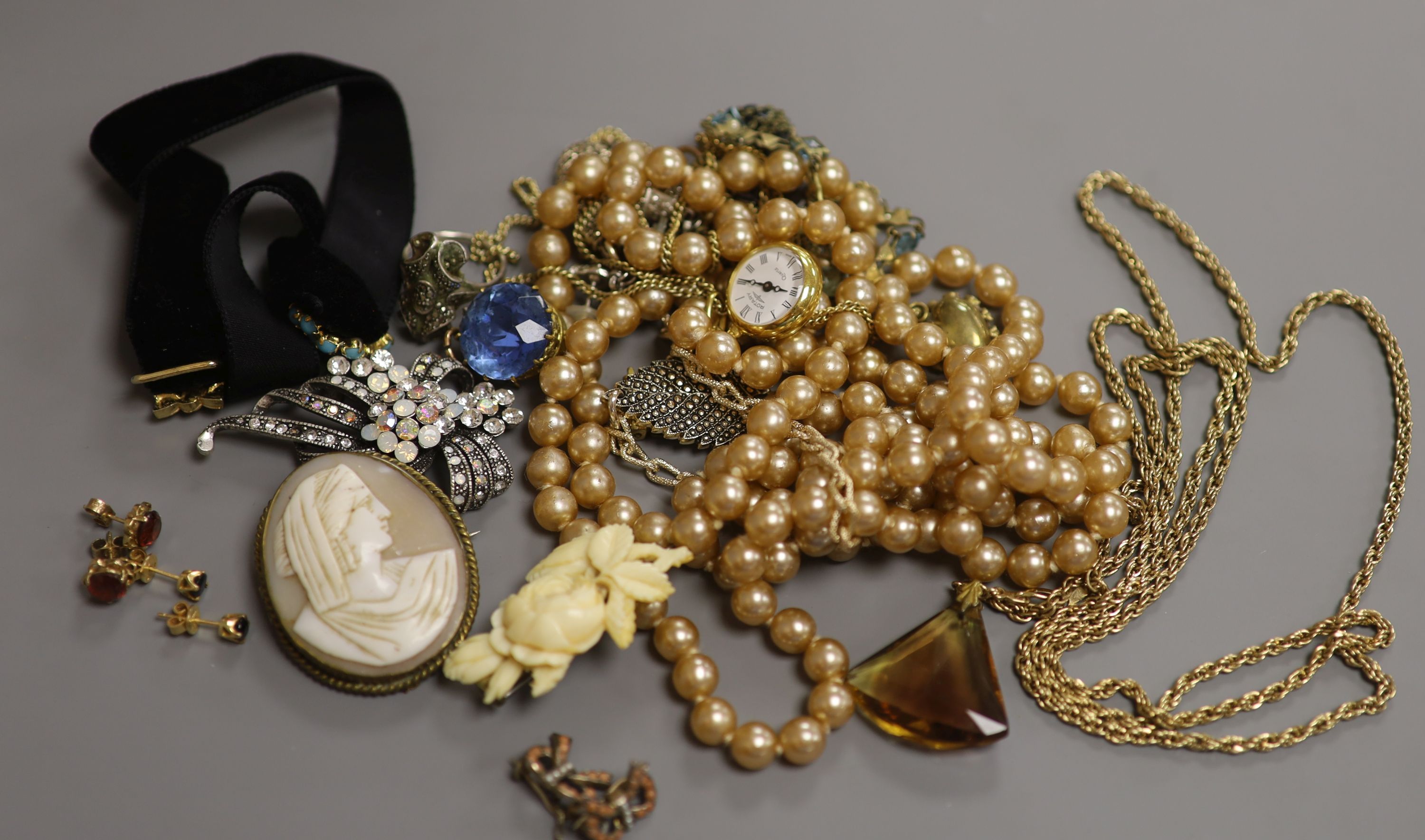Two pairs of 9ct and gem set ear studs and a small quantity of costume jewellery.